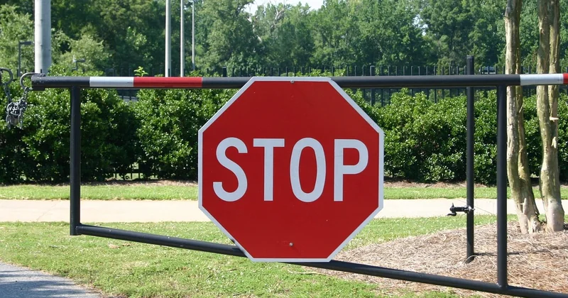 Panneau à Nantes : les autorisations qu'on oublie toujours