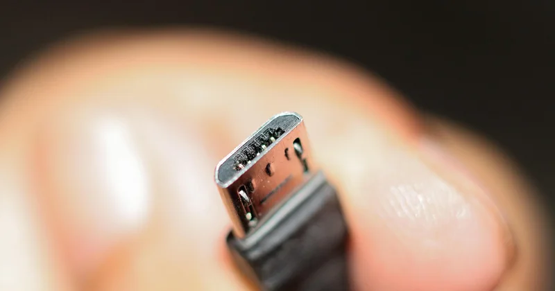 Comment recharger son forfait Réglo Mobile : les 4 canaux comparés
